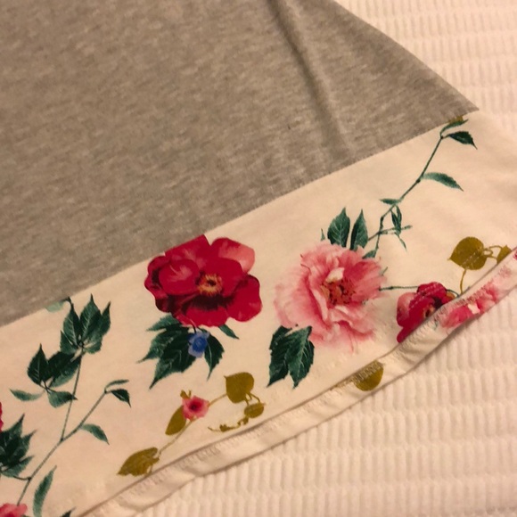 Floral T Shirt - Picture 4 of 6